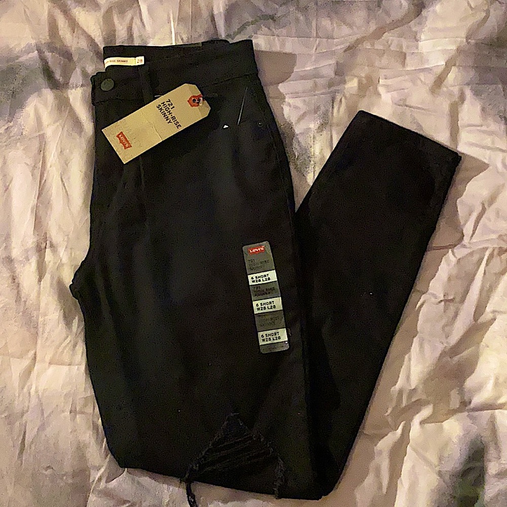 LEVI’S 721 High-Rise Skinny Jeans